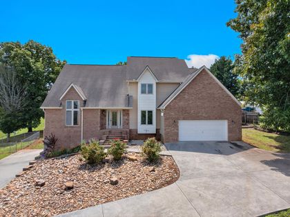 219 Sullivan Pointe Dandridge, TN 37725