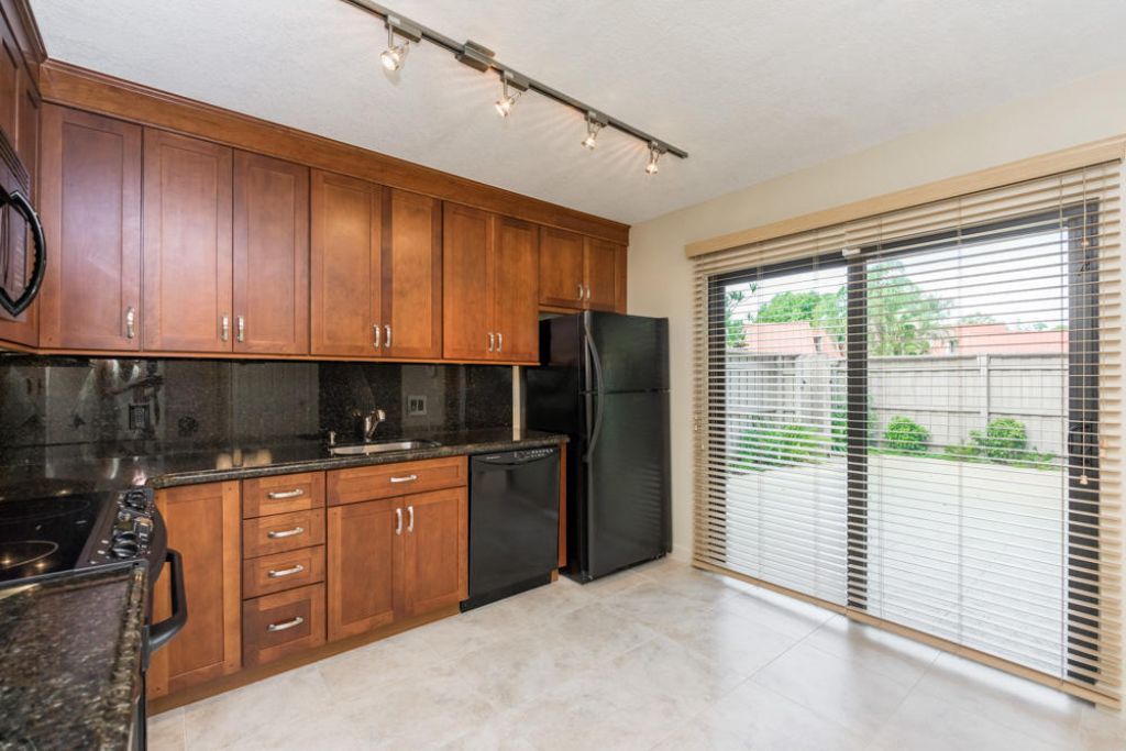 818 8th Court, Palm Beach Gardens, FL 33410 Photo