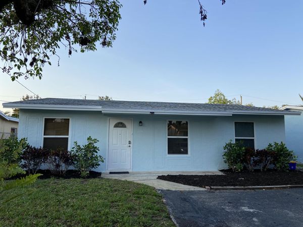 209 Coventry Street, Boca Raton, FL 33487