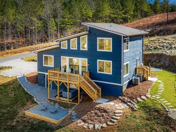 1958 Twisted Oak Road, Talking Rock, GA 30175