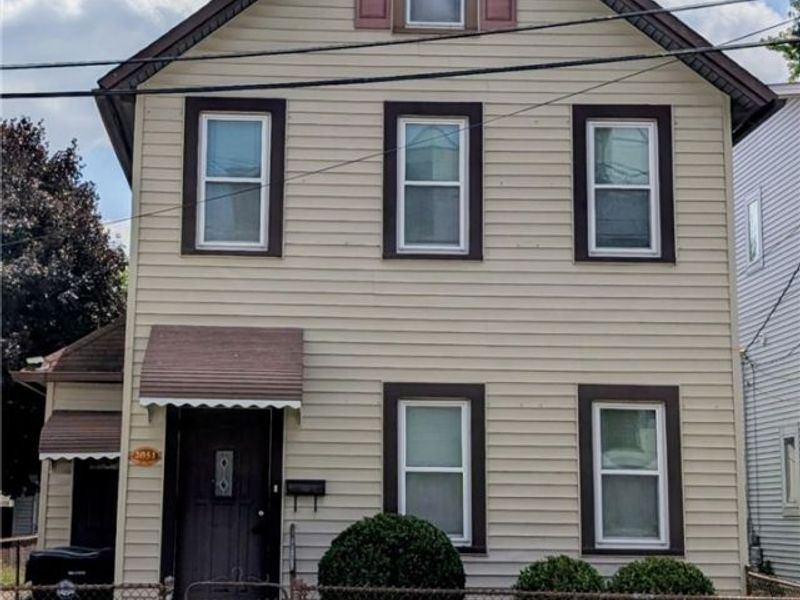 2051 W 18 Street, Cleveland, OH 44113 Photo 1