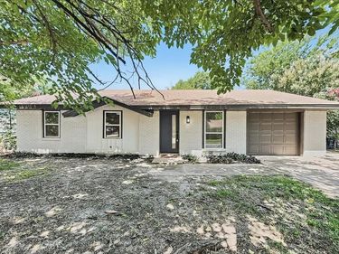 3716 Clotell Drive, Fort Worth, TX 76119