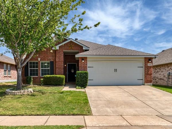 7016 Derbyshire Drive, Fort Worth, TX 76137