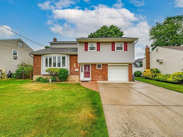 1387 Liberty Avenue , North Bellmore, NY 11710