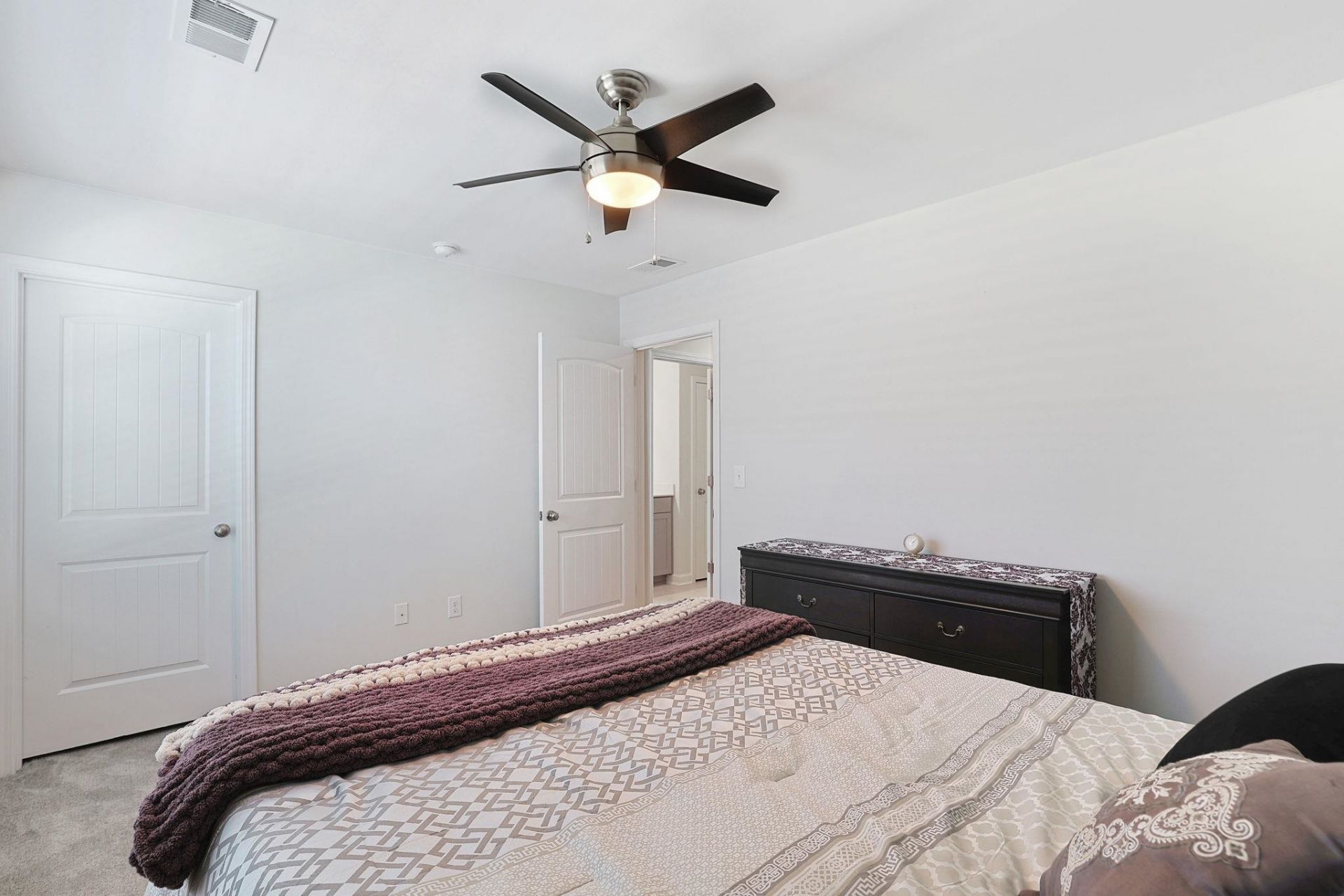 568 Canborough Lane  Photo 24