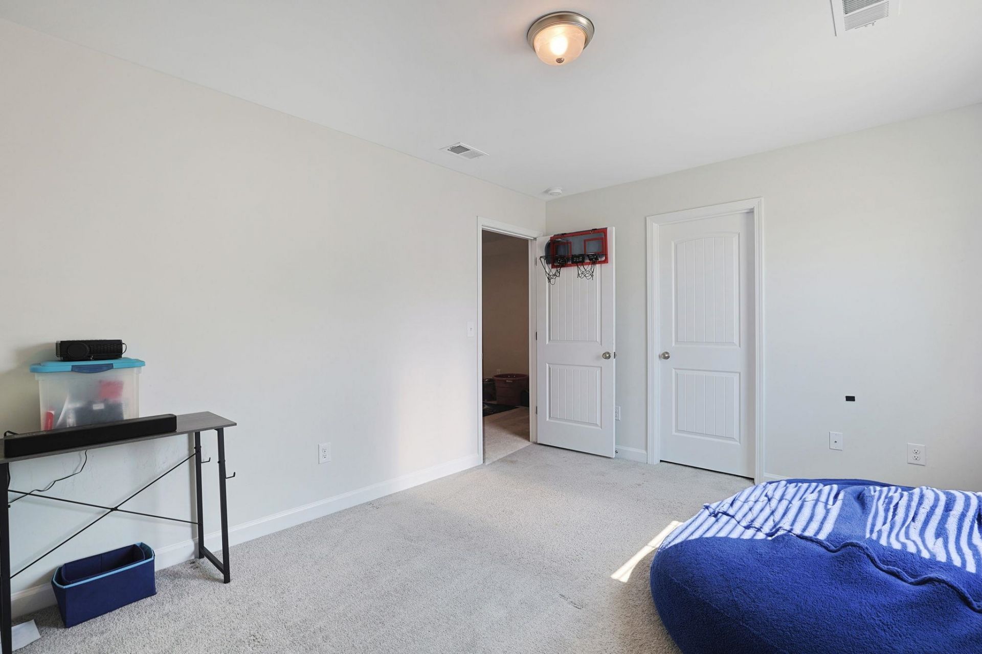 568 Canborough Lane  Photo 27