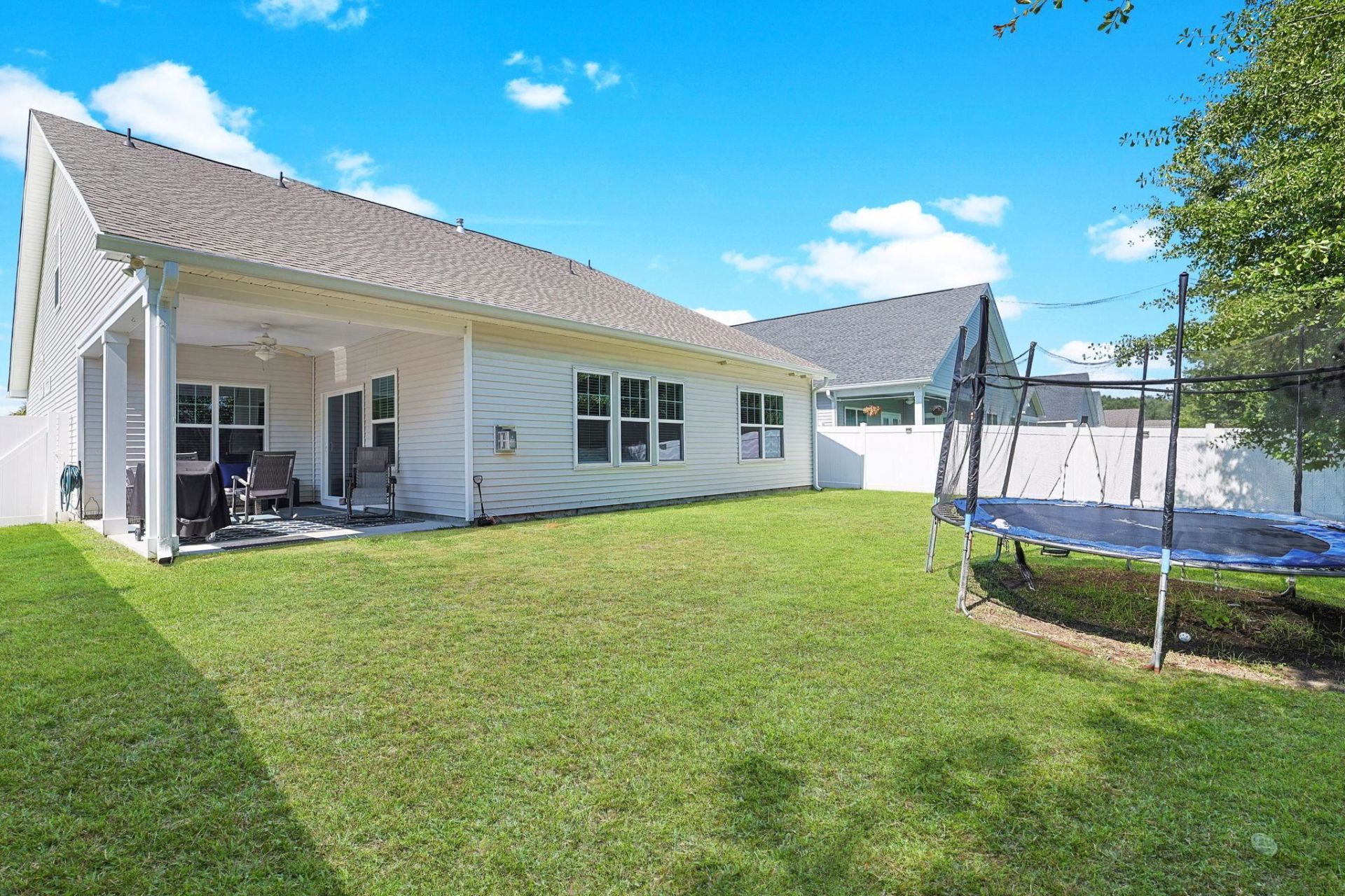 568 Canborough Lane  Photo 33