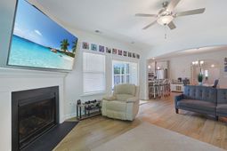 568 Canborough Lane  photo 4
