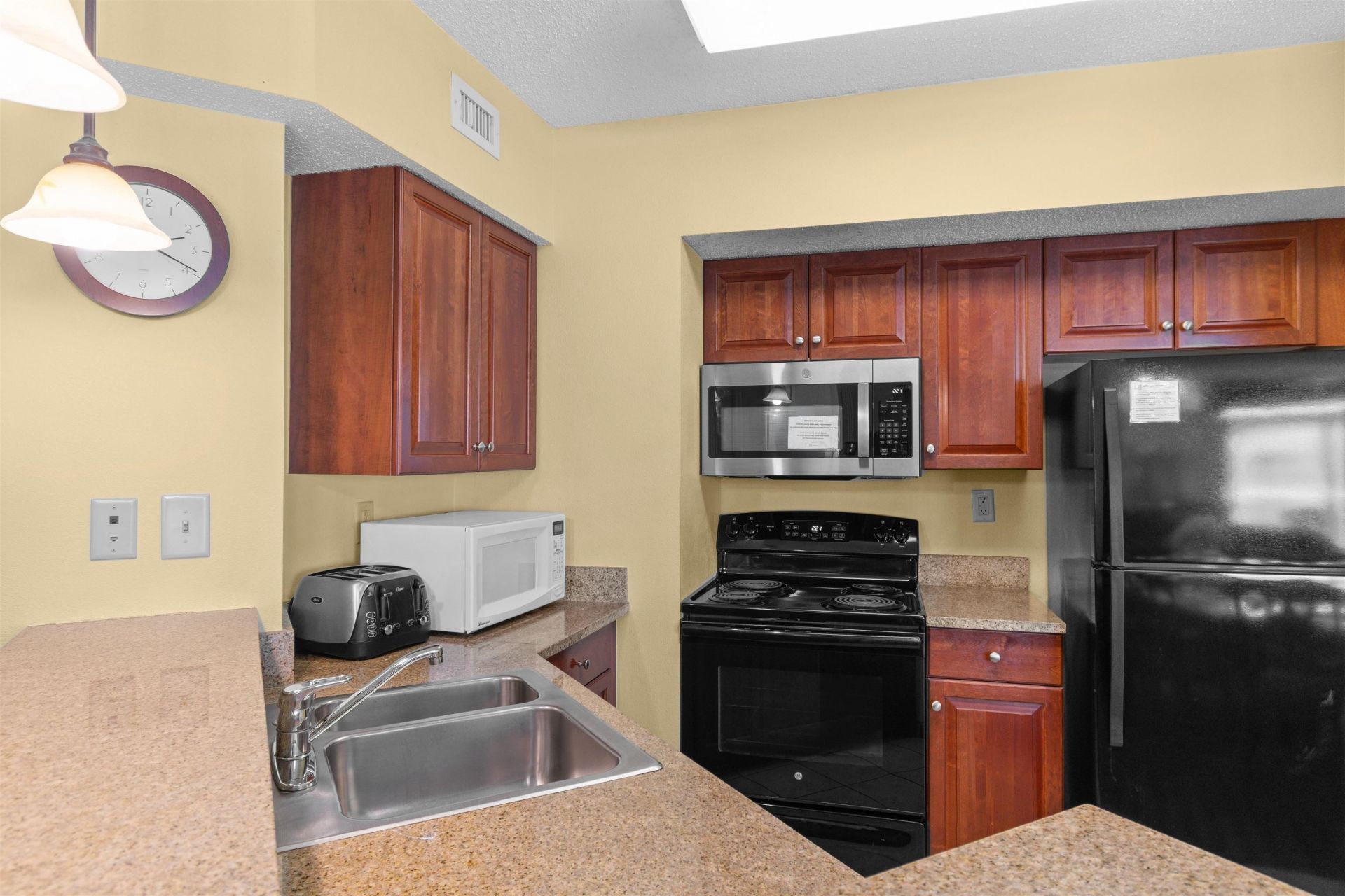 5300 N Ocean Blvd.  Photo 6