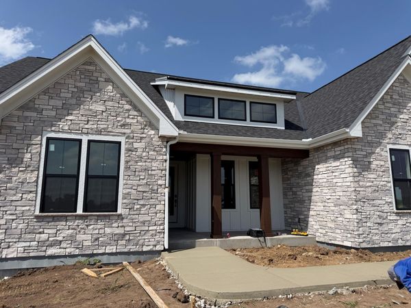 N63W35852 Frederick Dr, Oconomowoc, WI 53066