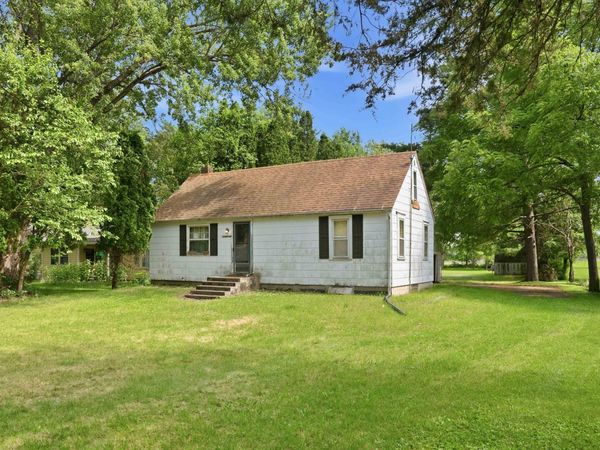 W376S5156 E Pretty Lake Rd, Ottawa, WI 53118