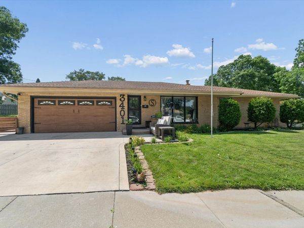 3401 S 88th St, Milwaukee, WI 53227
