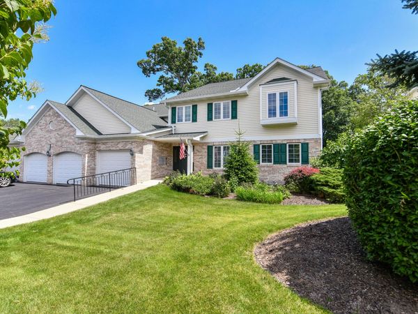 91 Potawatomi Rd, Unit J-4, Williams Bay, WI 53191