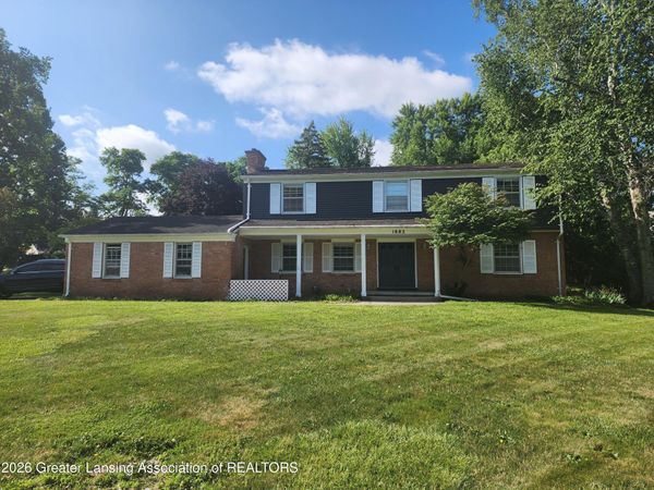 1682 Woodside Drive, East Lansing, MI 48823