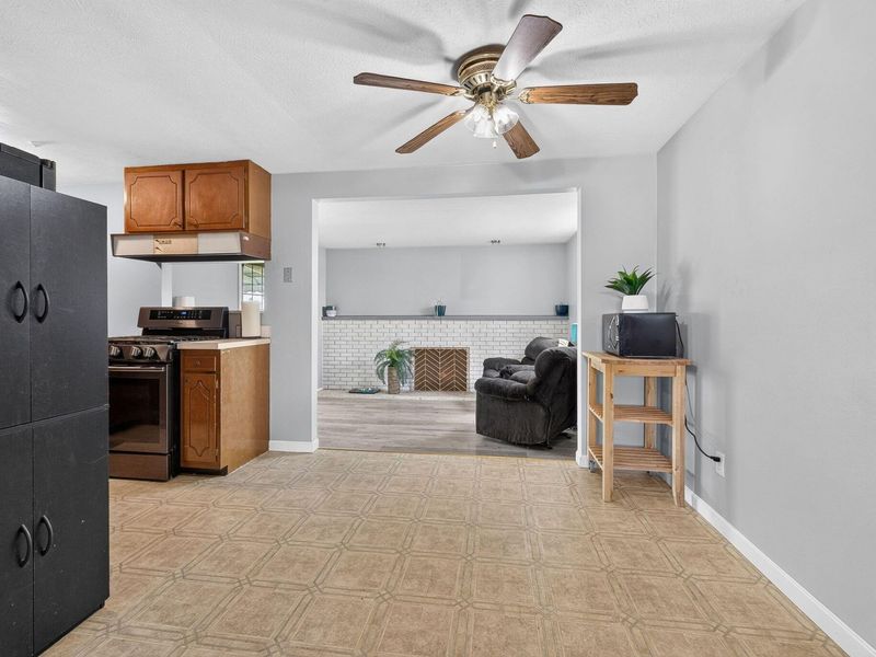 1424 E Dublin Granville Road, Columbus, OH 43229 Photo 8