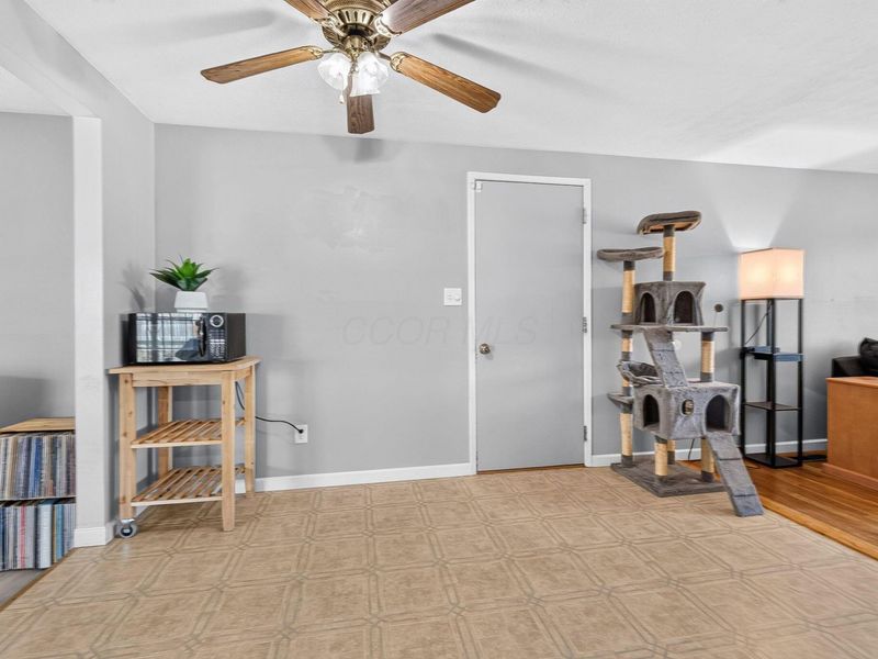 1424 E Dublin Granville Road, Columbus, OH 43229 Photo 9