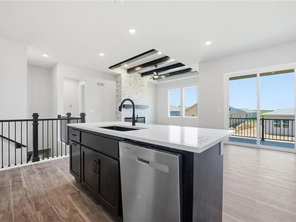 1423 N 163rd Street, Basehor, KS 66007