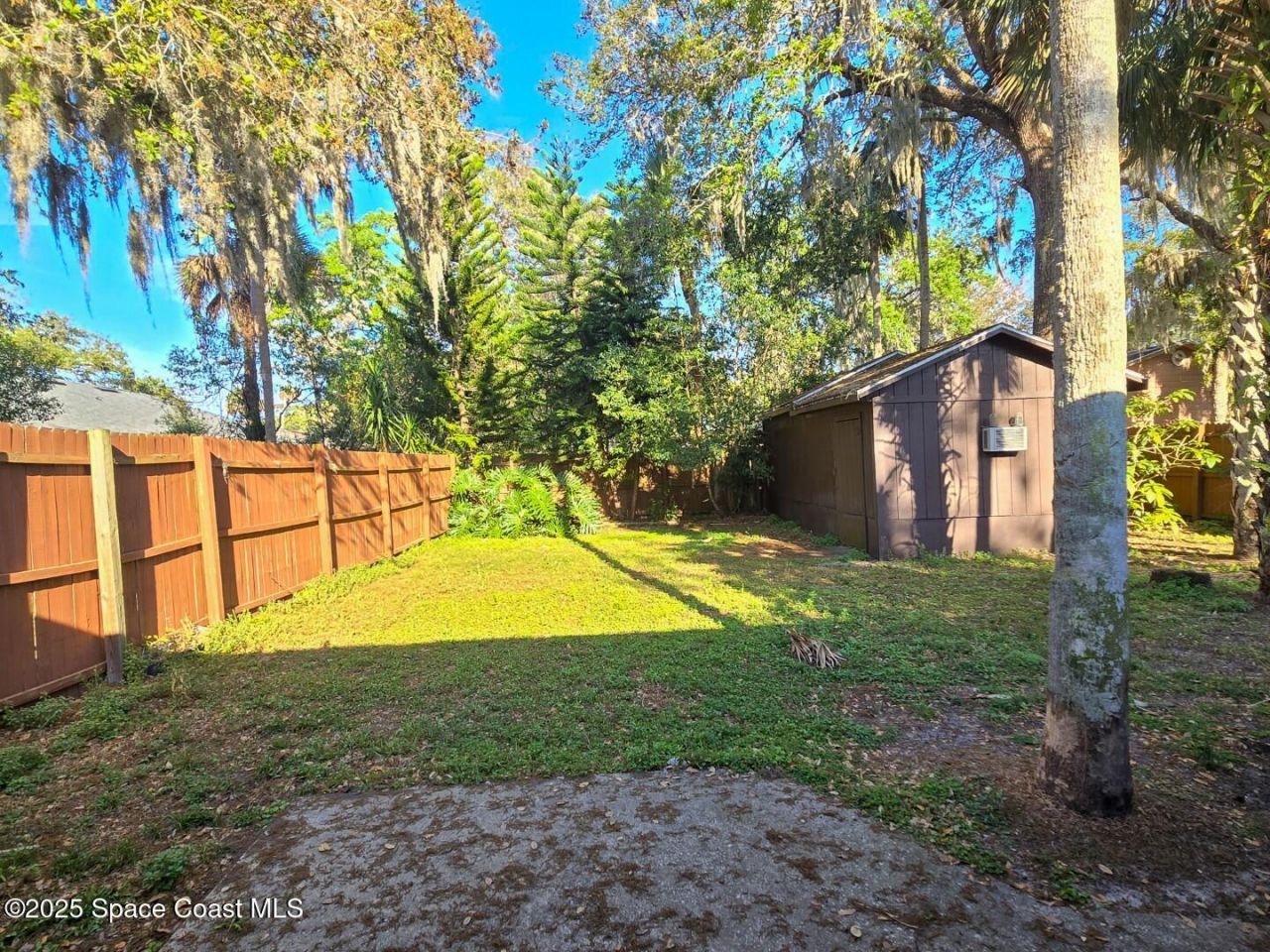 1537 Mango Tree Drive , Edgewater, FL 32132 Photo