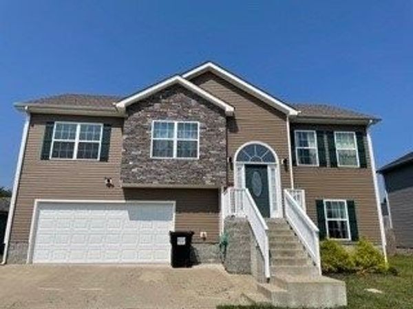 1351 Freedom Dr , Clarksville, TN 37042