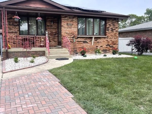 18624 Wentworth Avenue, Lansing, IL 60438