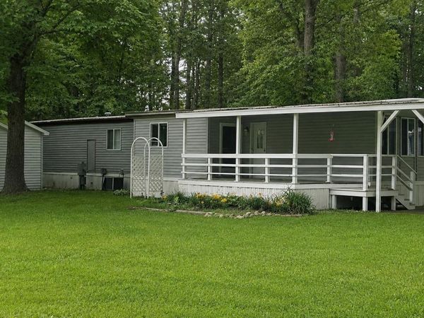 1284 Channel Way, Gladwin, MI 48624