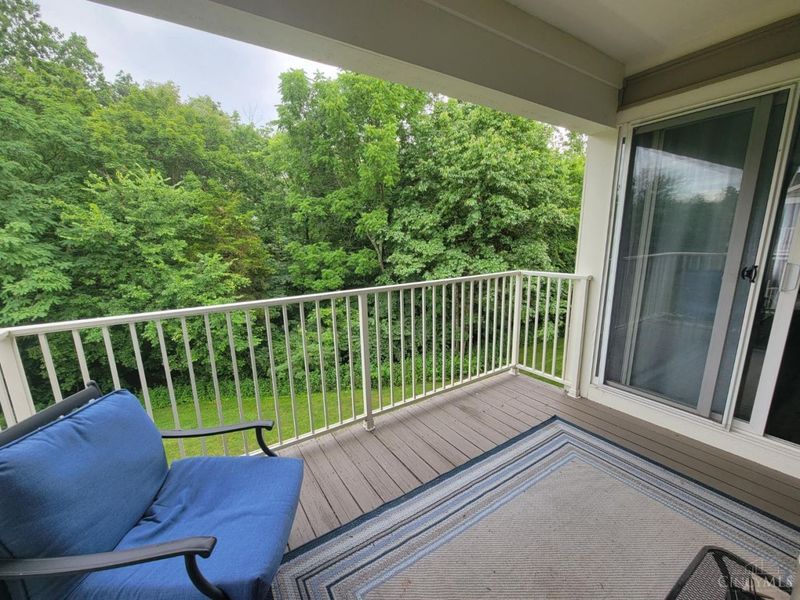 5892 Stonebridge Circle, Unit 301, Miami Twp, OH 45150 Photo 2