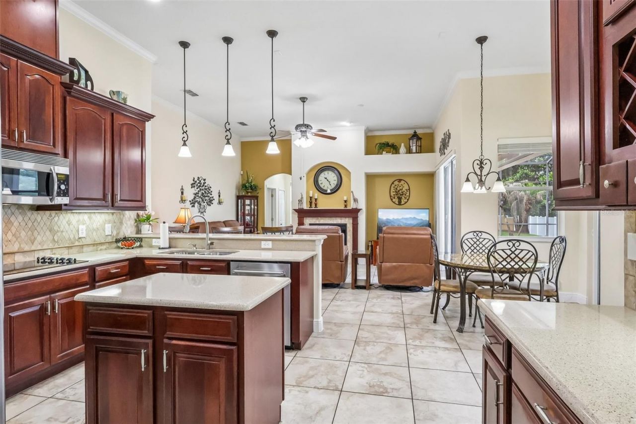 115 W Blue Water Edge Drive , Eustis, FL 32736 Photo