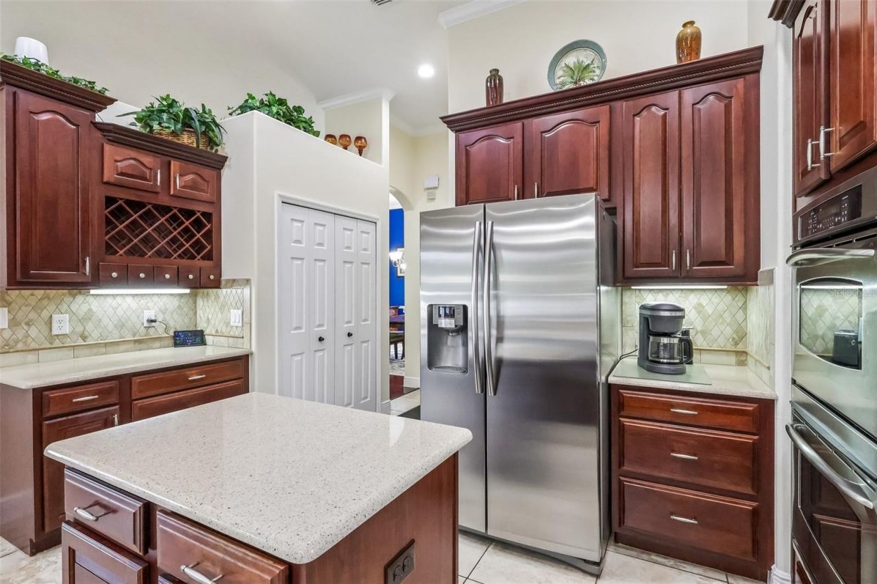 115 W Blue Water Edge Drive , Eustis, FL 32736 Photo