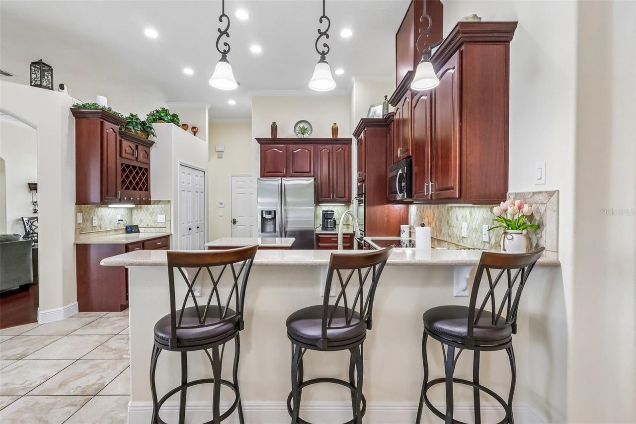 115 W Blue Water Edge Drive , Eustis, FL 32736 Photo