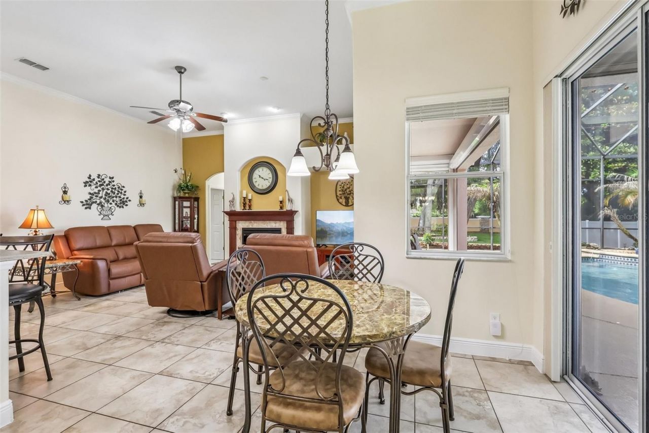 115 W Blue Water Edge Drive , Eustis, FL 32736 Photo