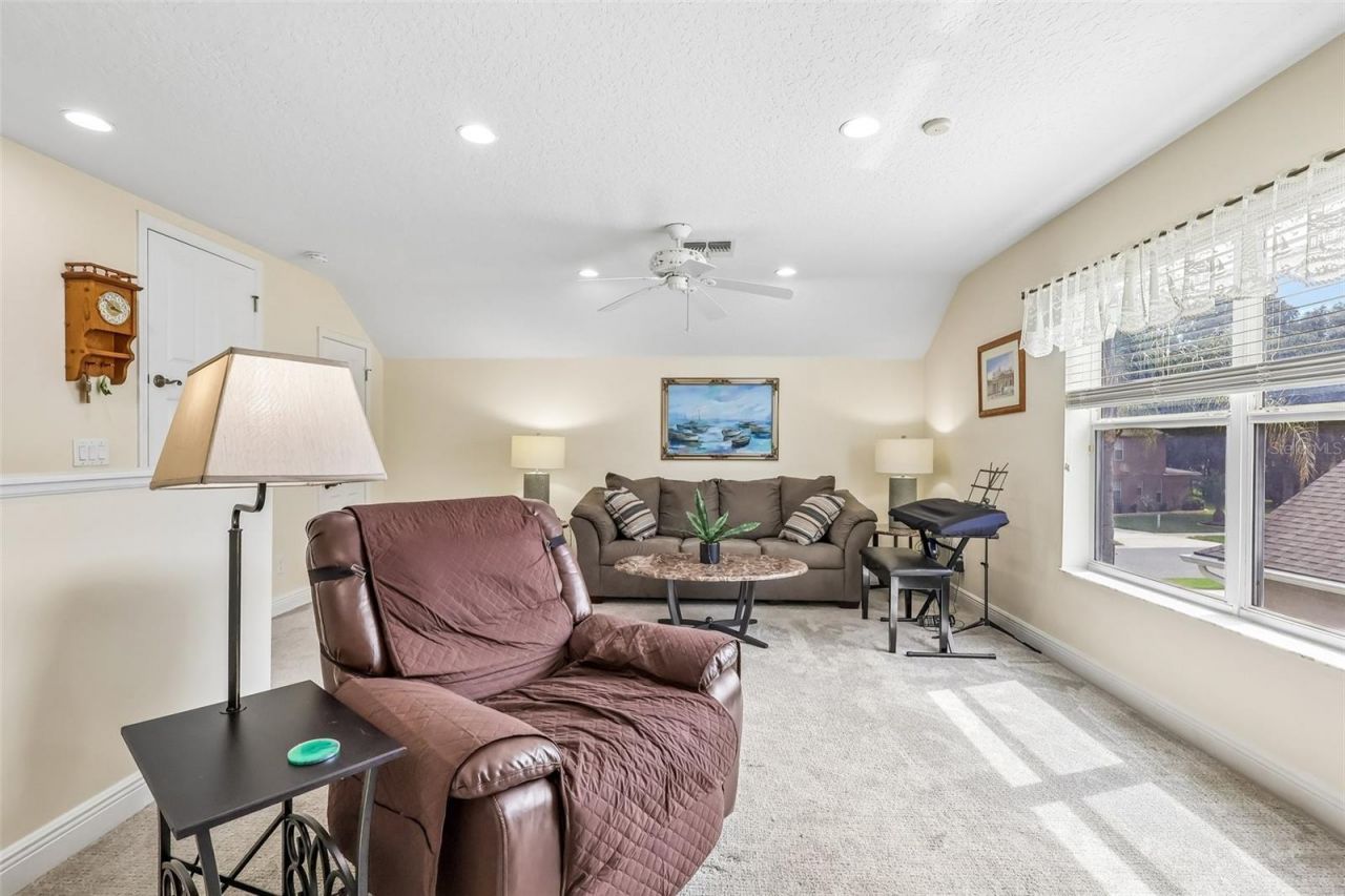 115 W Blue Water Edge Drive , Eustis, FL 32736 Photo