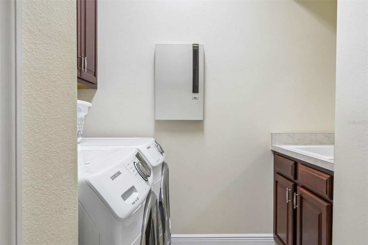 115 W Blue Water Edge Drive , Eustis, FL 32736 Photo