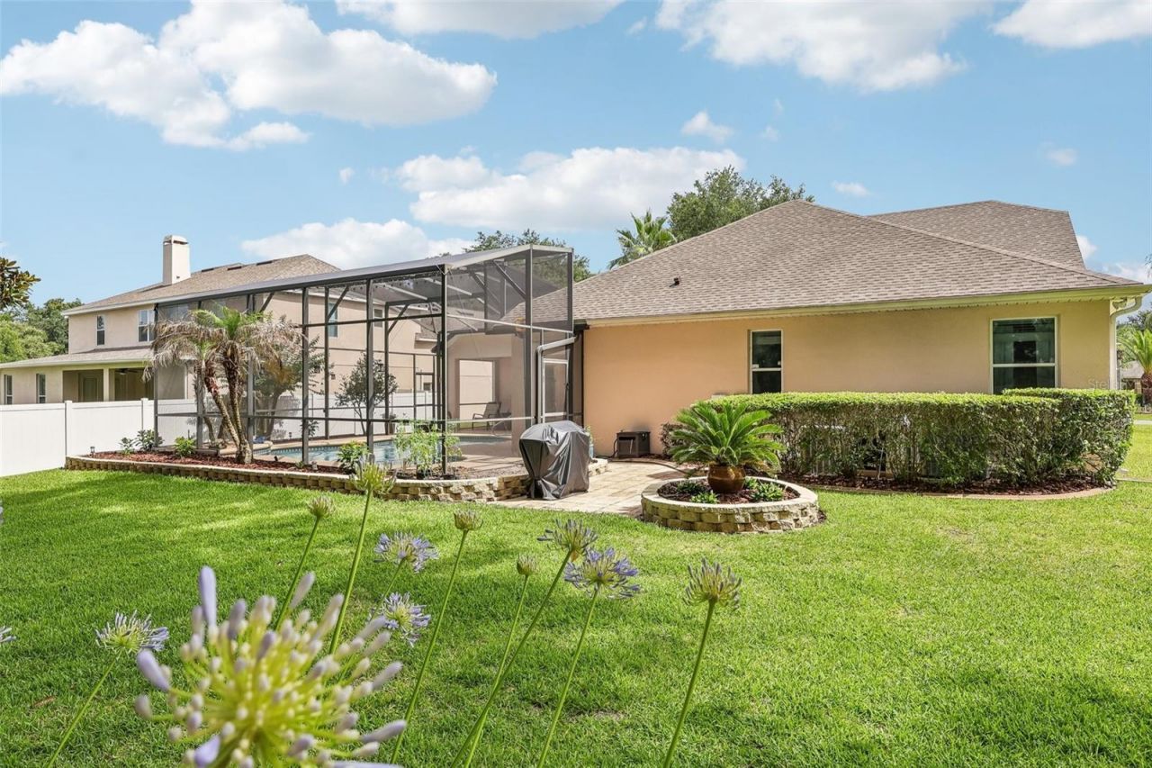 115 W Blue Water Edge Drive , Eustis, FL 32736 Photo