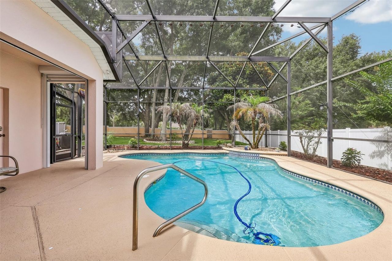 115 W Blue Water Edge Drive , Eustis, FL 32736 Photo