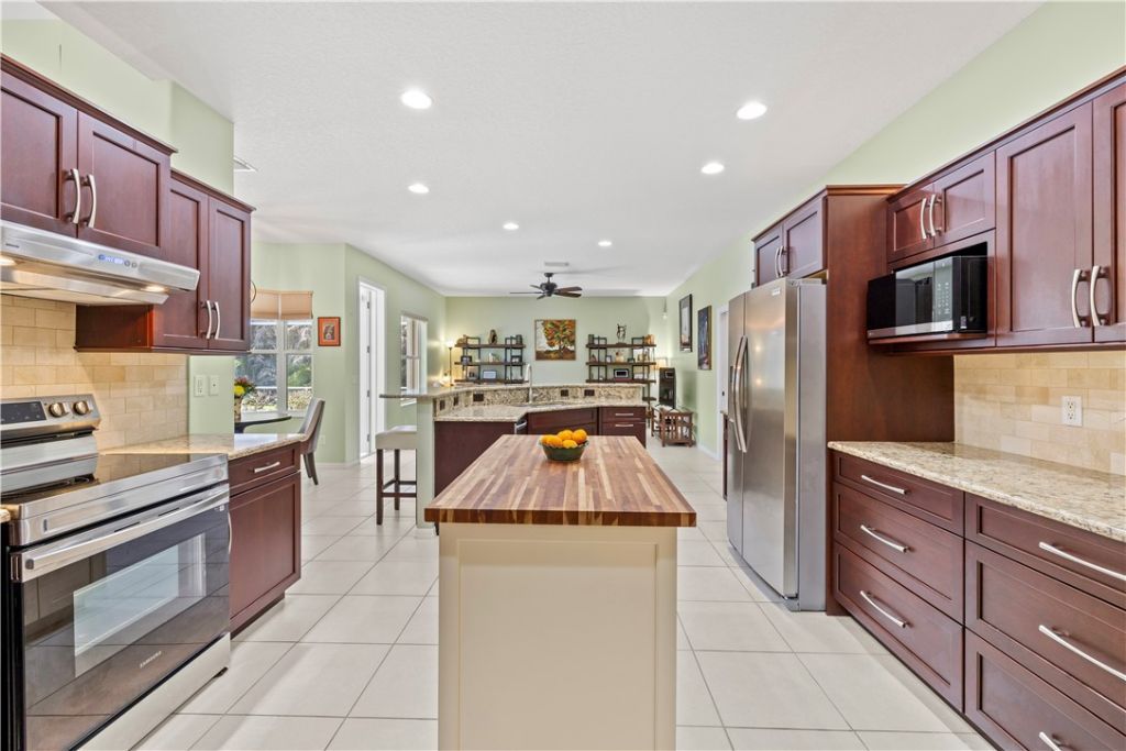 3315 65th Avenue, Vero Beach, FL 32966 Photo