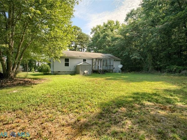 450 Hicks Road, Hudgins, VA 23076