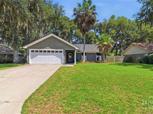 10 Hanging Moss Road , Savannah, GA 31410