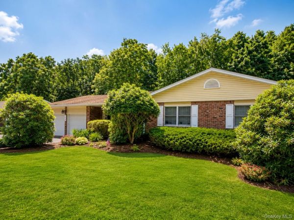 114 Washington Boulevard , Commack, NY 11725