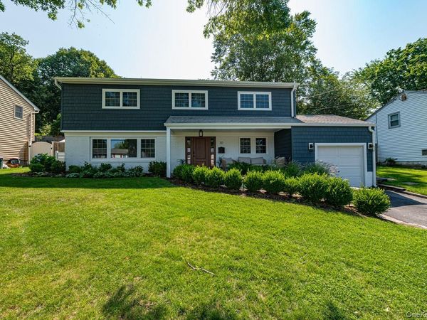 30 Harriet Lane , Huntington, NY 11743