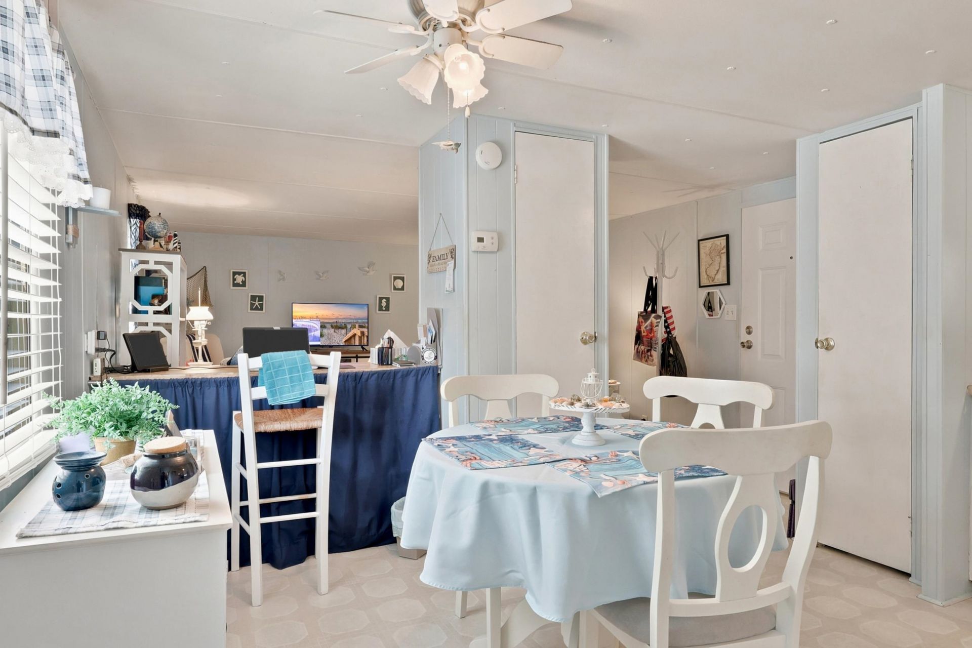 1420 Circle Dr.  Photo 12