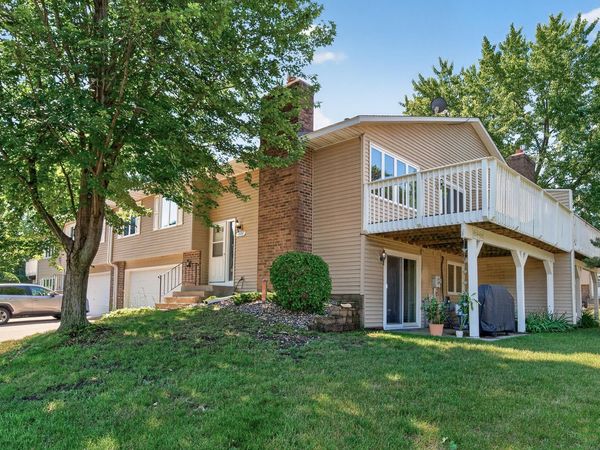 4664 Ridge Cliff Drive, Eagan, MN 55122