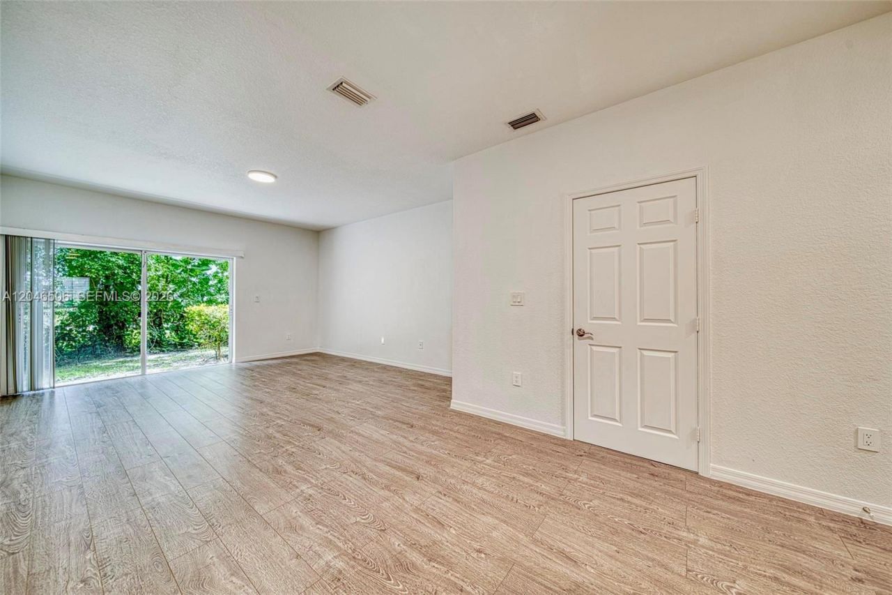 14033 SW 49th St , Unit 6, Miramar, FL 33027 Photo