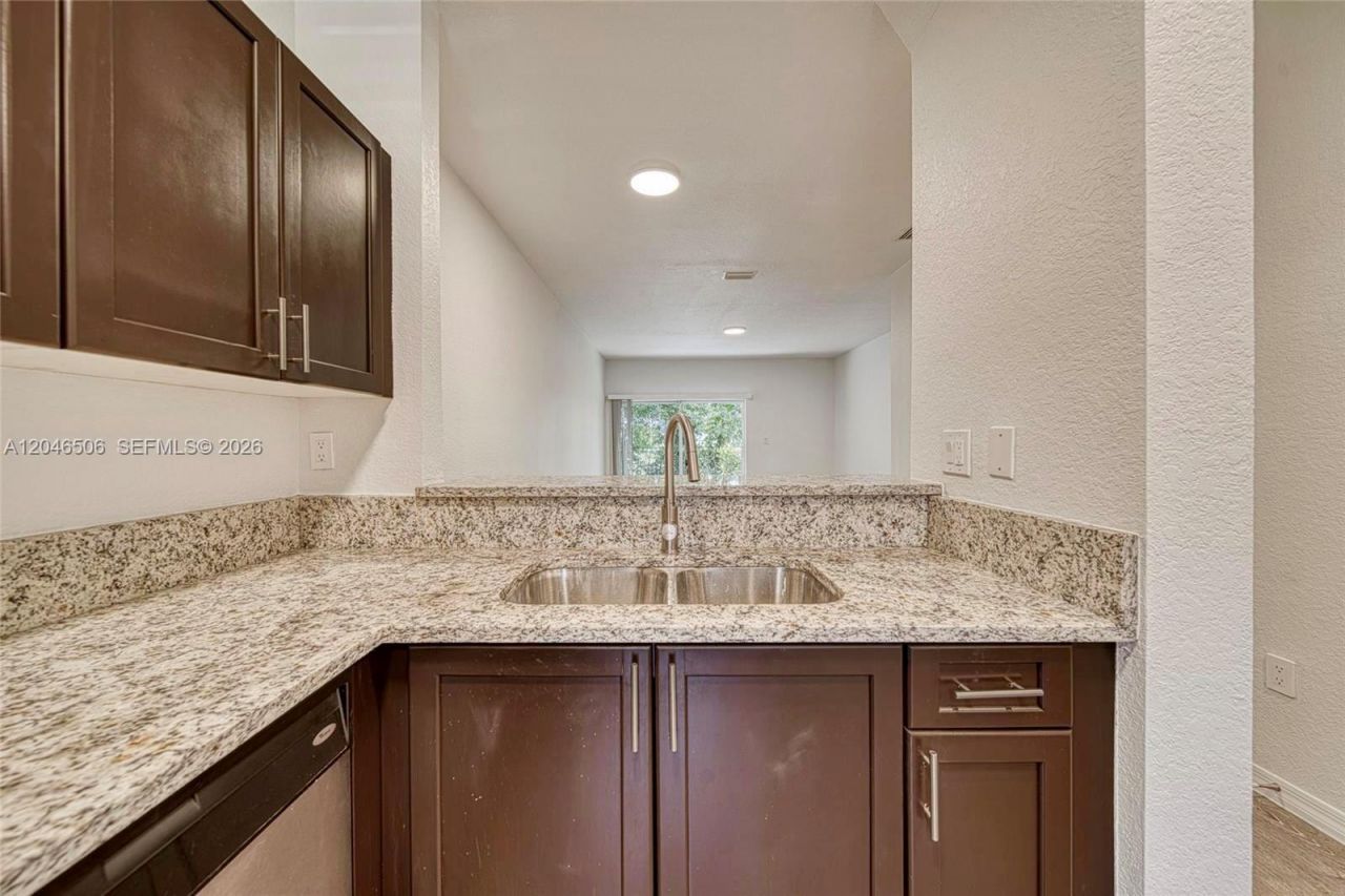 14033 SW 49th St , Unit 6, Miramar, FL 33027 Photo