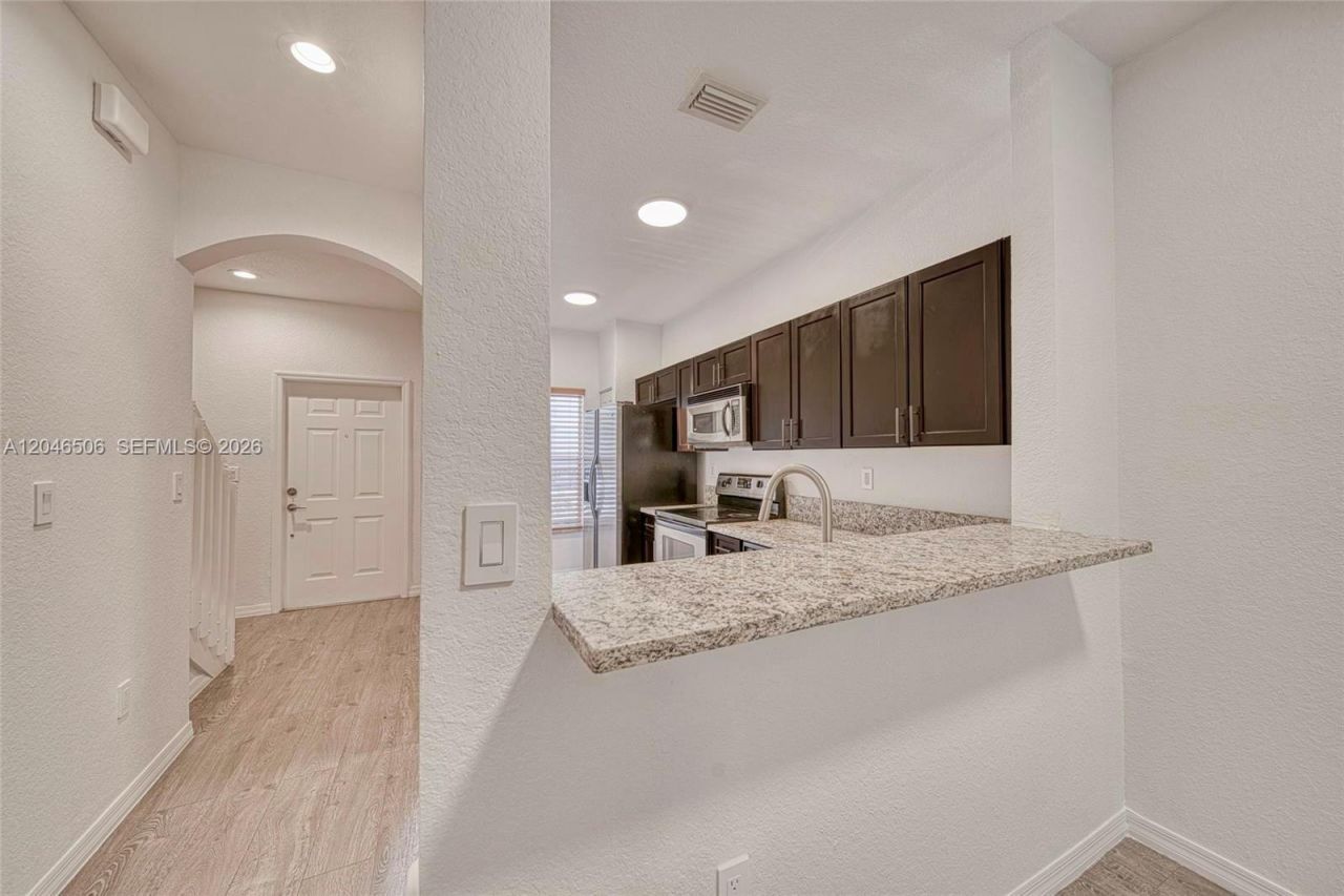 14033 SW 49th St , Unit 6, Miramar, FL 33027 Photo