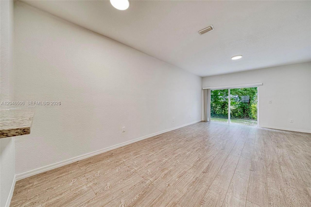 14033 SW 49th St , Unit 6, Miramar, FL 33027 Photo
