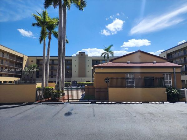 14901 SW 82nd Ter , Unit 1-103, Miami, FL 33193