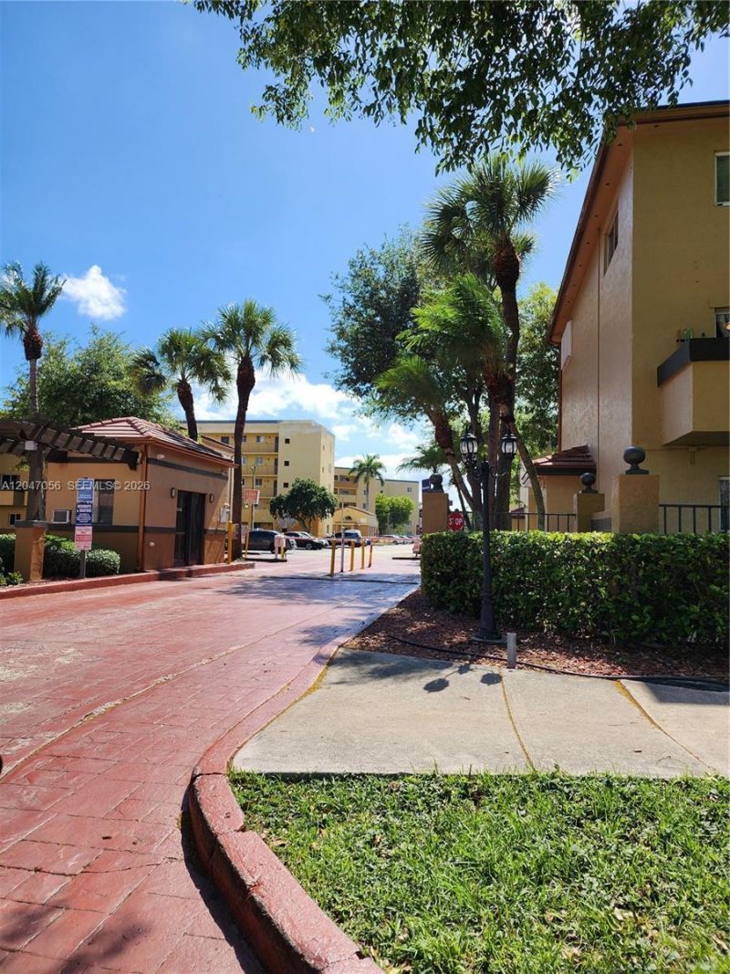 14901 SW 82nd Ter , Unit 1-103, Miami, FL 33193 Photo