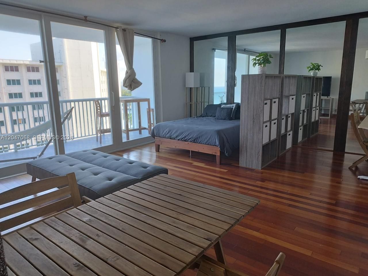 5401 Collins Ave, Unit 1110, Miami Beach, FL 33140 Photo