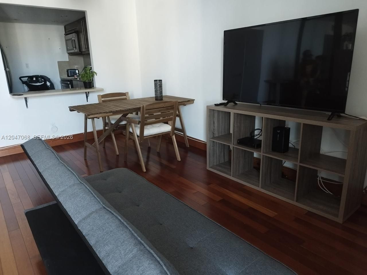 5401 Collins Ave, Unit 1110, Miami Beach, FL 33140 Photo
