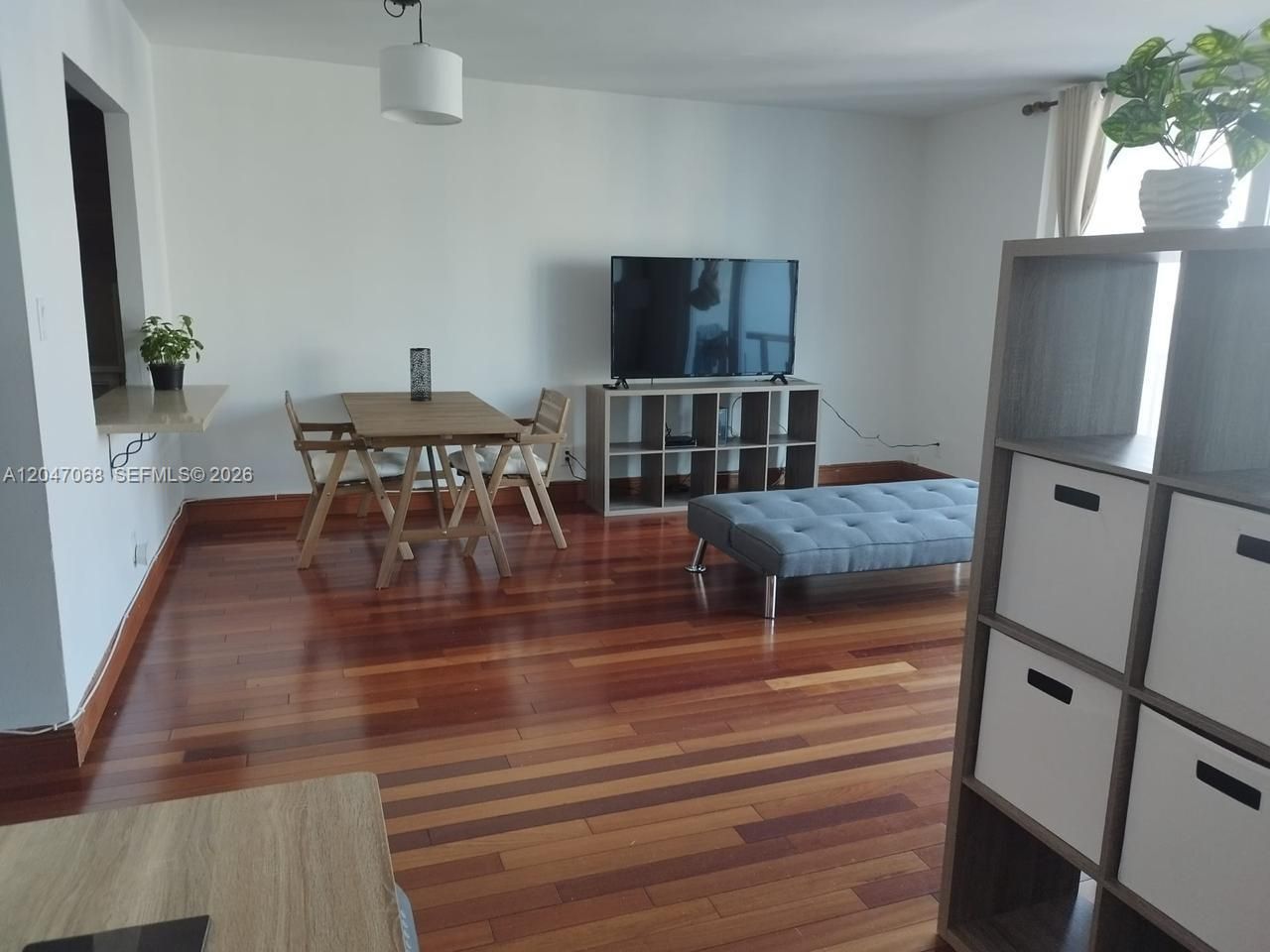 5401 Collins Ave, Unit 1110, Miami Beach, FL 33140 Photo